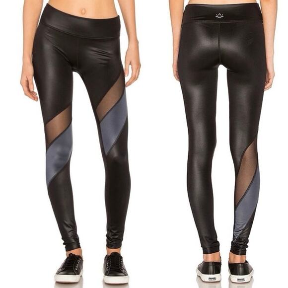 Beyond Yoga Gloss Over Waves leggings size XS - Picture 1 of 13